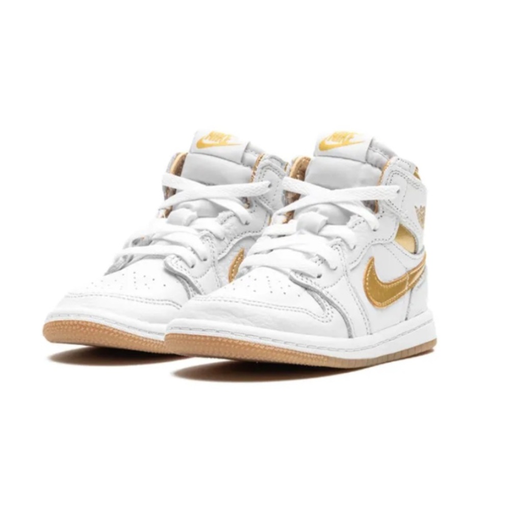 🐾 Nike Air Jordan OG youth 3y NIB Gold& White